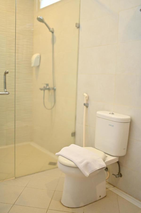 Kawana Hotel Padang  Eksteriør billede
